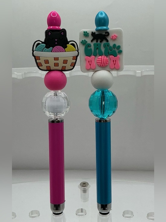 Other - 2 CAT MOM THEMED HANDMADE BEADED STYLUSES BLUE AND PINK NWOT